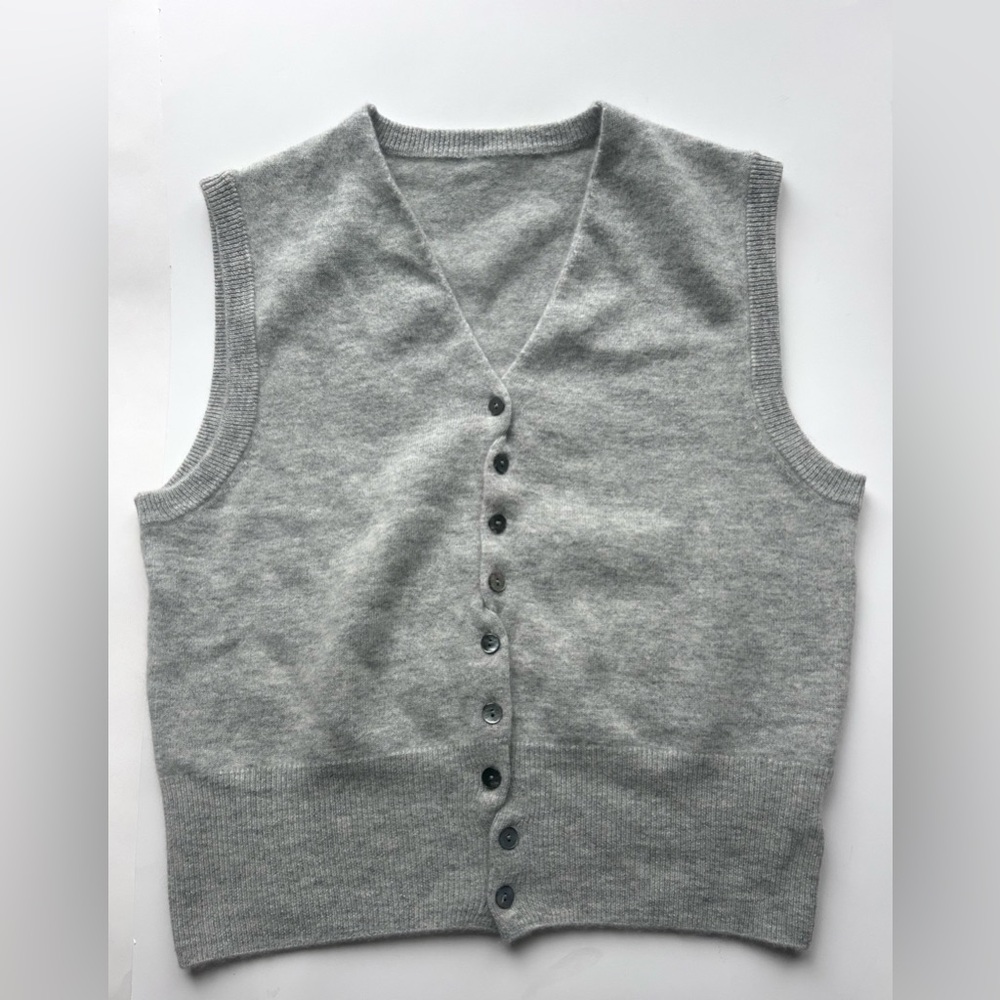 Luxury 100% Cashmere Button Front Sweater Vest — Grey Minimalist - Picture 2 of 7